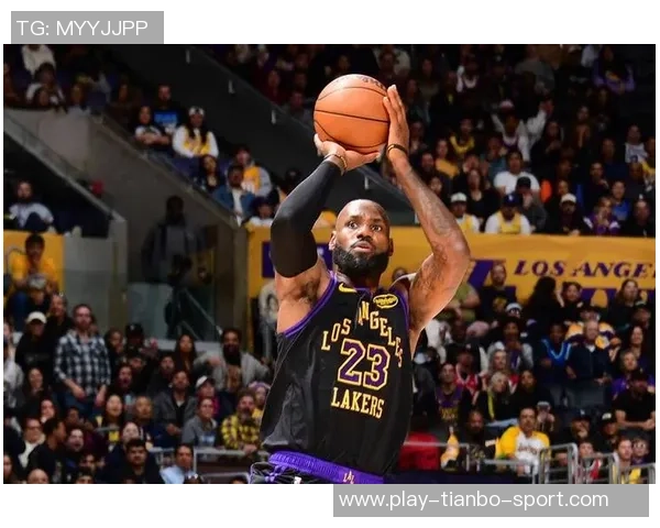 关键时刻11战全胜41岁老将18投12中展现传奇风采东詹联手强势降维打击